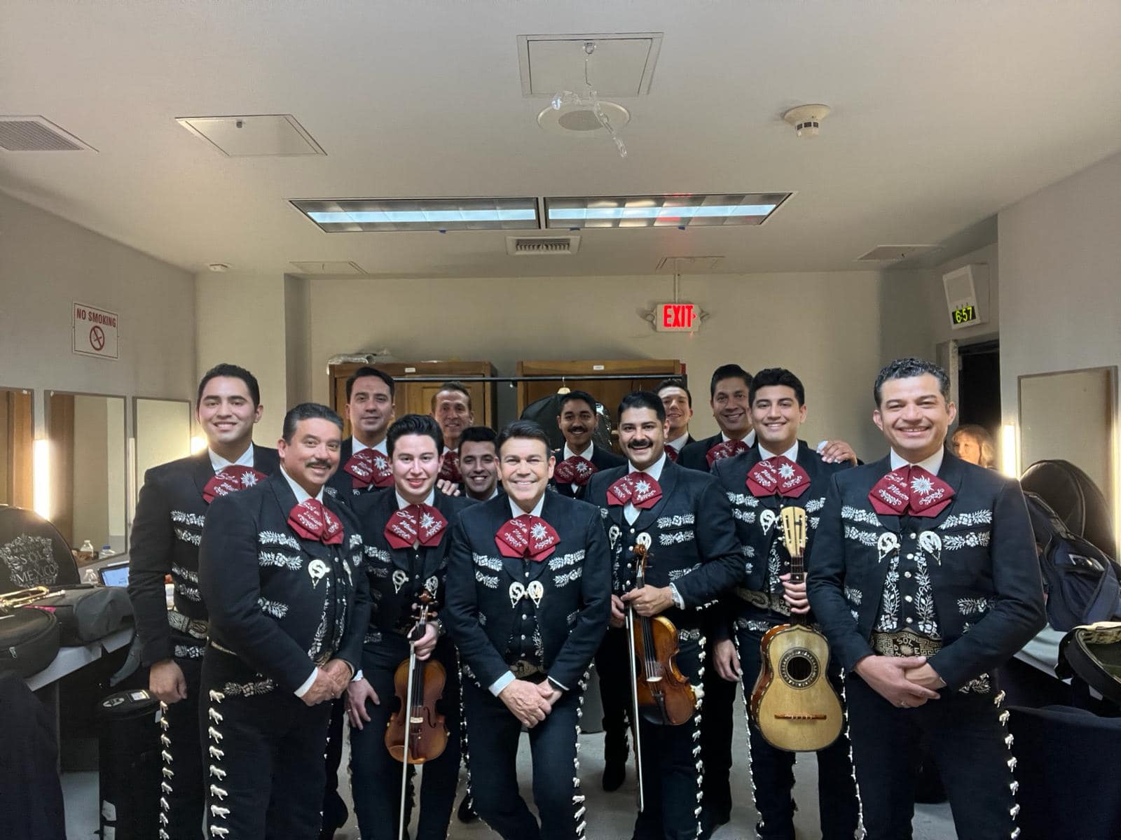 Mariachi Sol De Mexico